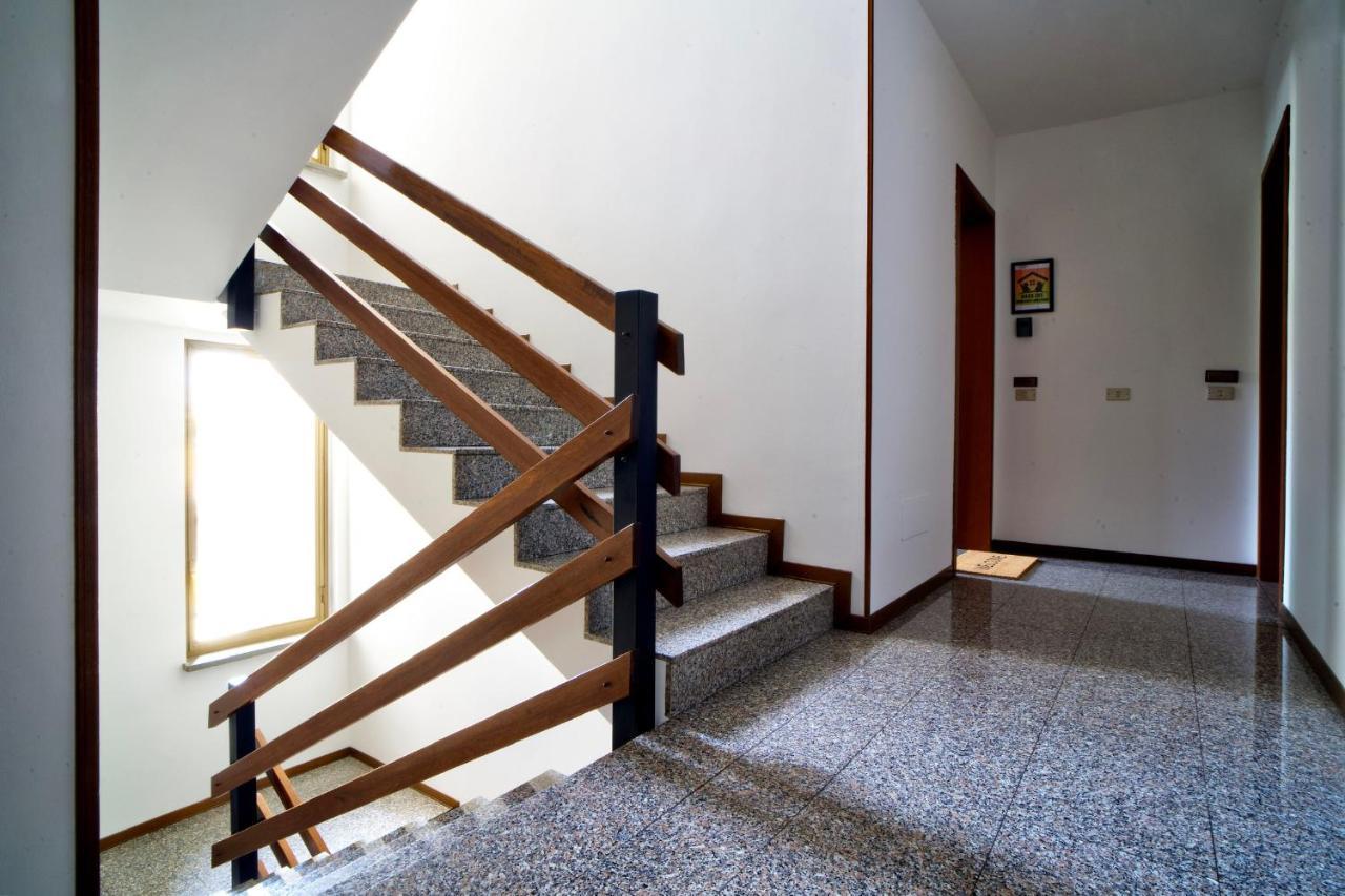 Casa Zoe Apartment Free Parking,Self Check In & Free Wi Fi Parma Eksteriør billede