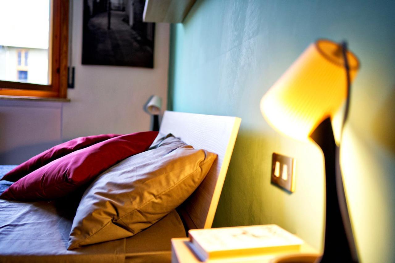 Casa Zoe Apartment Free Parking,Self Check In & Free Wi Fi Parma Eksteriør billede