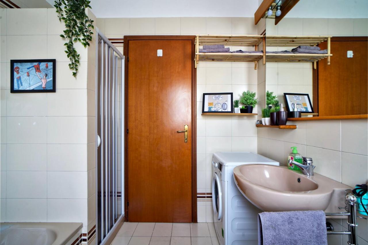 Casa Zoe Apartment Free Parking,Self Check In & Free Wi Fi Parma Eksteriør billede