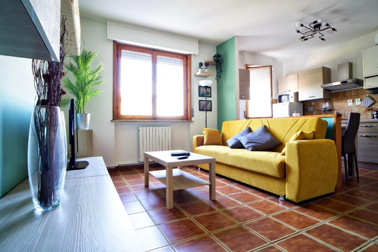 Casa Zoe Apartment Free Parking,Self Check In & Free Wi Fi Parma Eksteriør billede